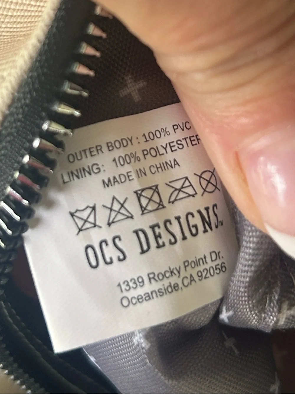 TOILETRIES Bag